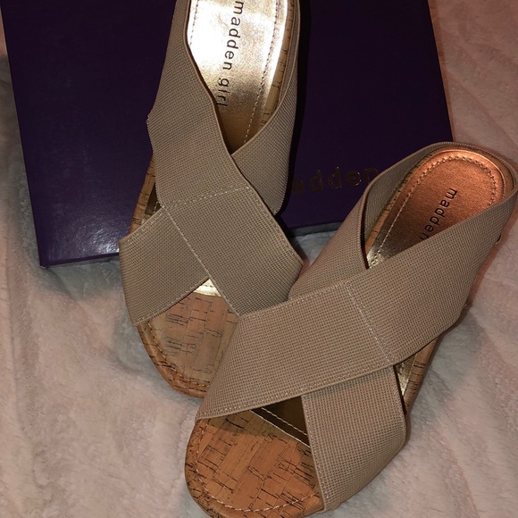 Madden Girl brand new size 9 wedge - Picture 5 of 6